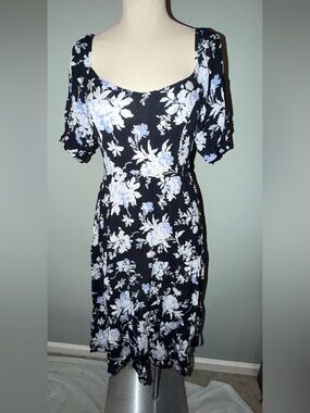 Abercrombie & Fitch Floral Square-Neck Blue and White Midi Dress